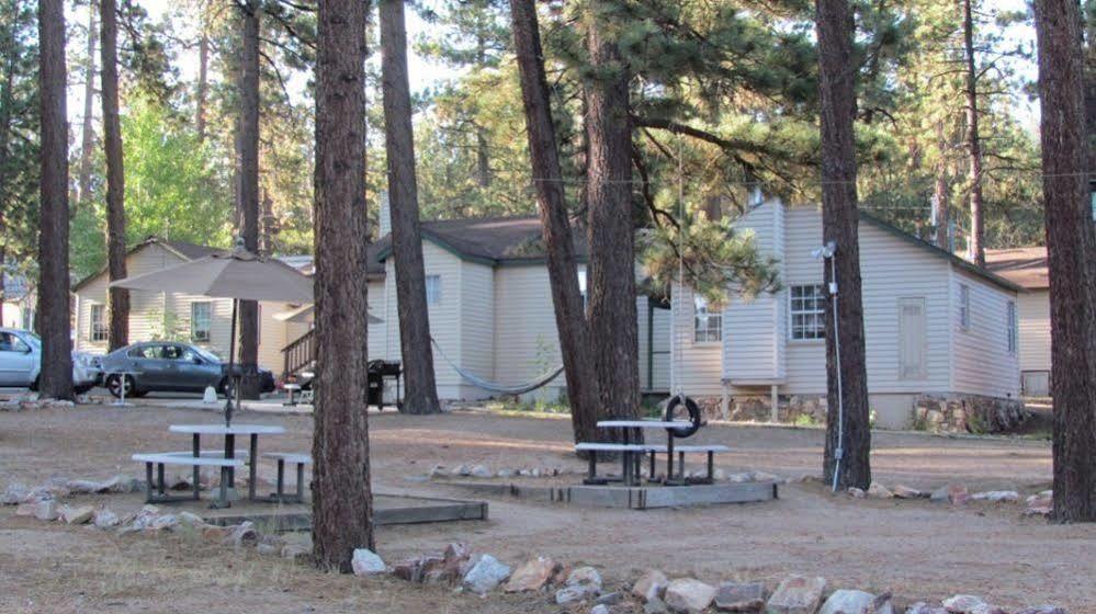 莱克伍德小屋旅馆 大熊湖 外观 照片